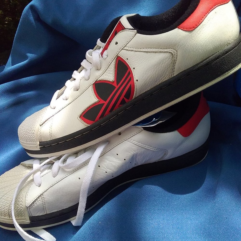 Adidas mens shoes - Picture 3 of 5